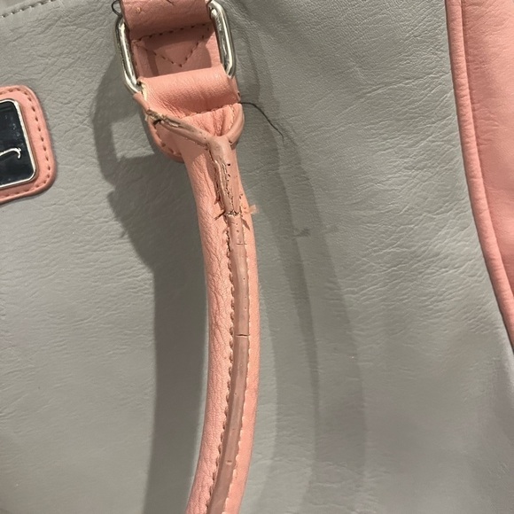 Disney love is in the air leather purse and makeup bag collector - Picture 5 of 13